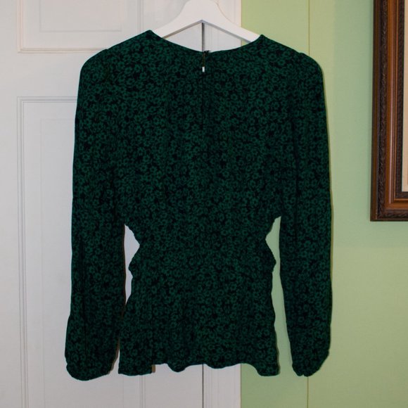 NWOT Gap Peplum Cutout Top - Picture 4 of 4